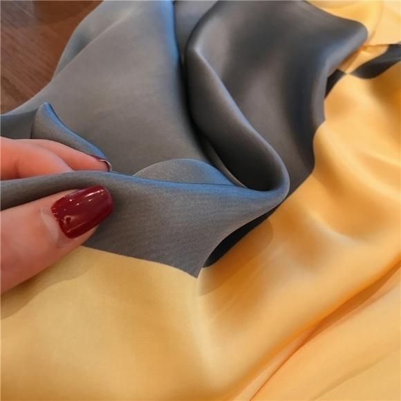 Miss Ruby - Gray & Yellow Square scarf 💛 - Picture 2 of 2